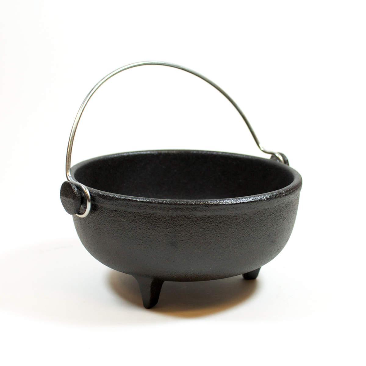 CAST IRON SMALL TEA KETTLE - Dutch Country General Store